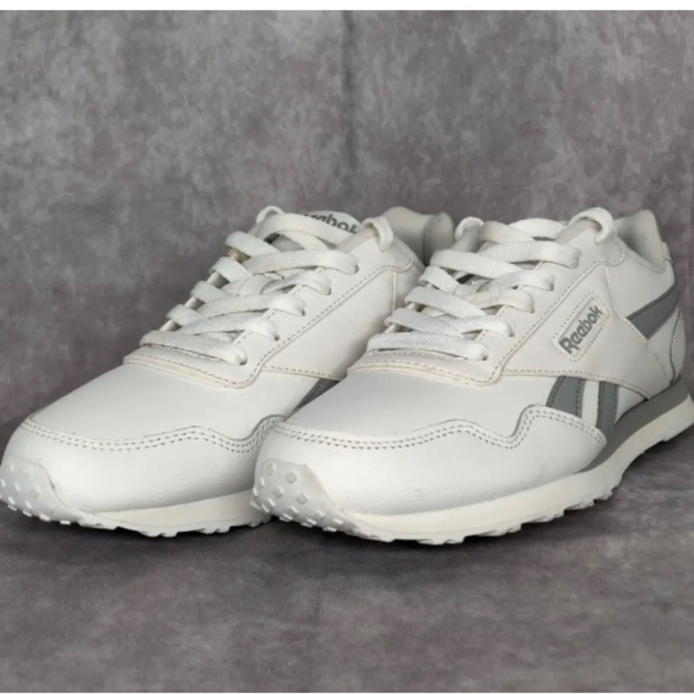 Reebok Classic Casual Sneakers - White/Gray DV5030 - Women's 9